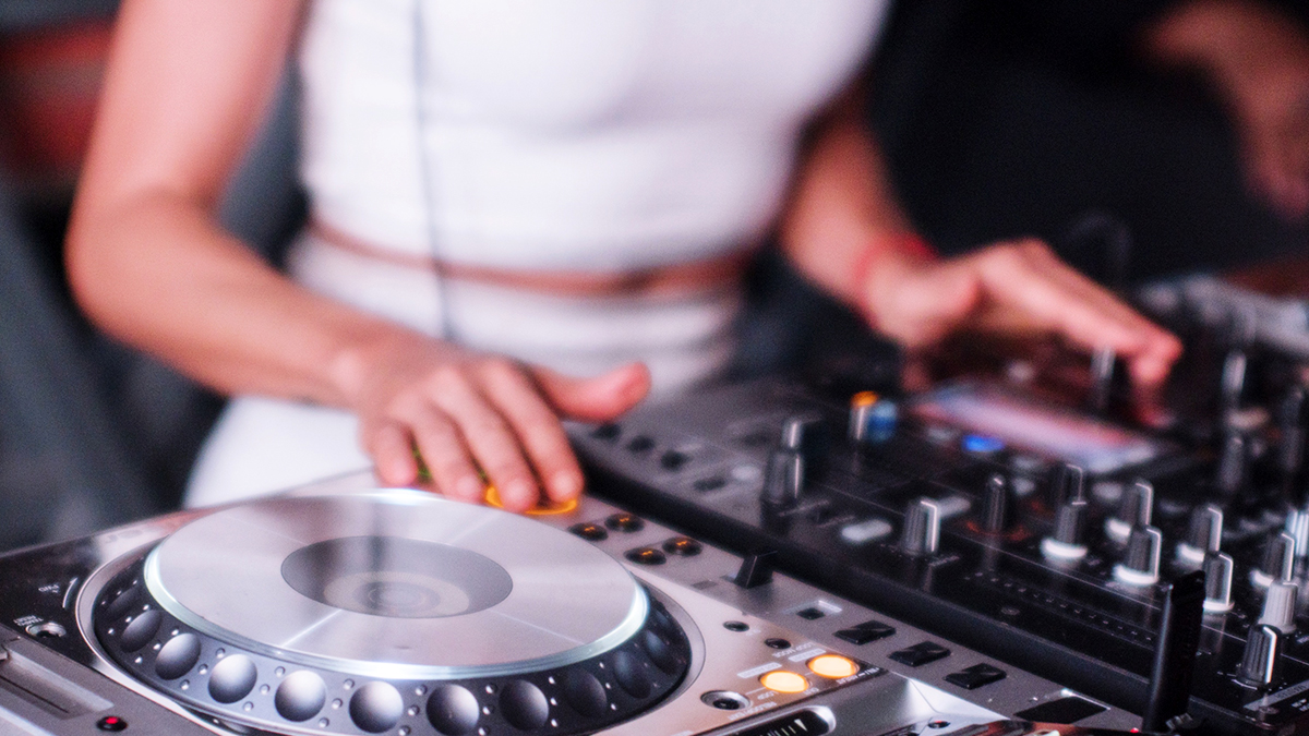 comment-trouver-dj-professionnel-marseille